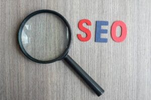 Wat verdient een SEO-specialist? Gemiddeld salaris, kansen op werk en meer!